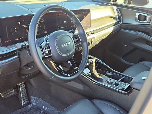 Used 2024 Kia Sorento SX Prestige image 18