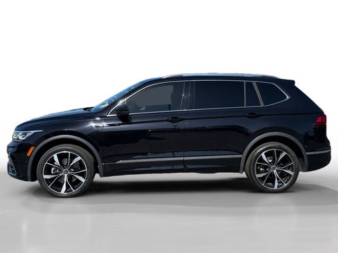 Certified 2024 Volkswagen Tiguan SEL R-Line AWD/4WD image 2