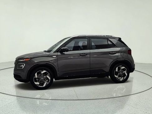 Used 2022 Hyundai Venue Limited FWD image 3