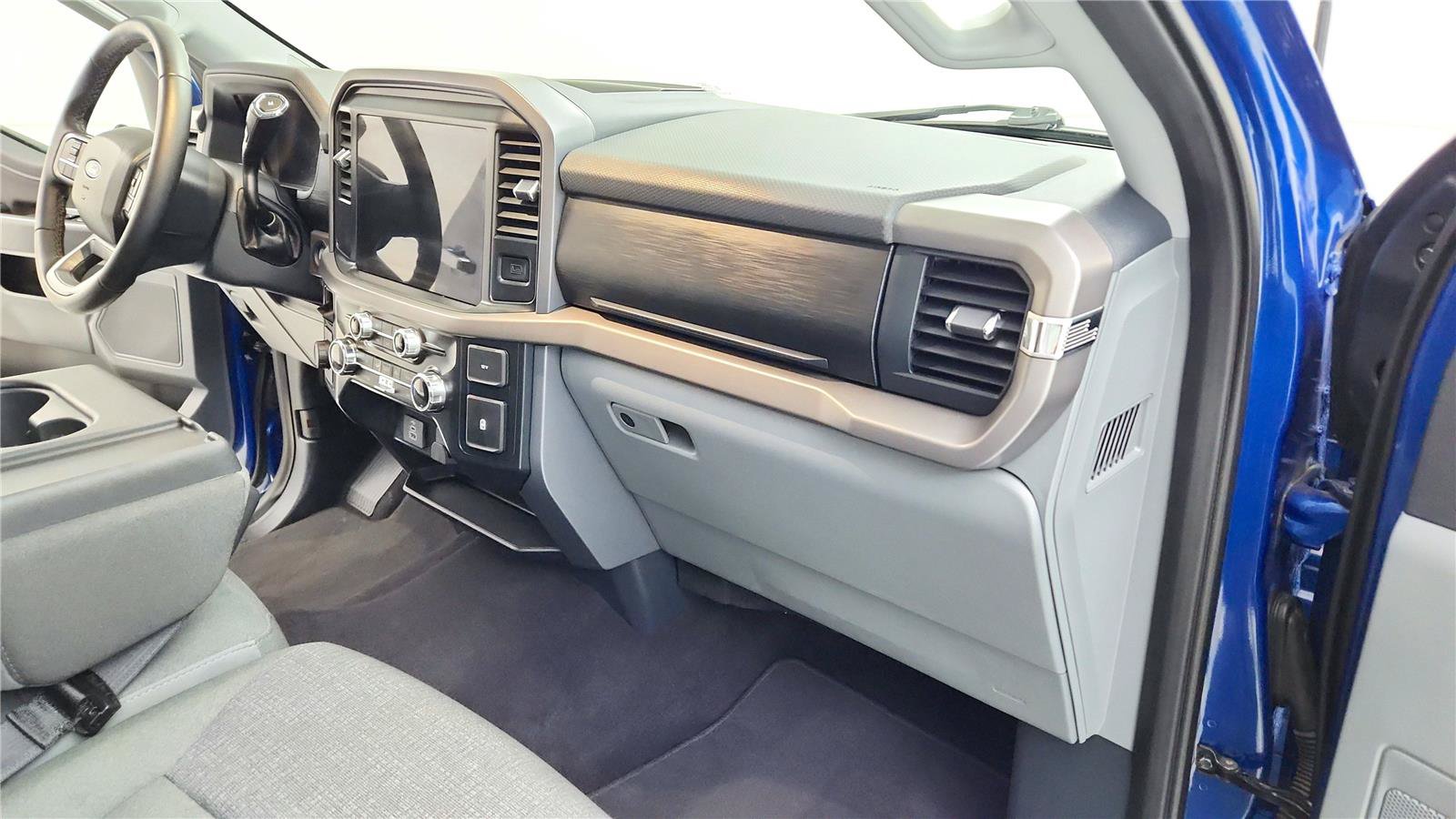 Used 2025 Ford F150 XLT w/ Equipment Group 301A Standard AWD/4WD image 24