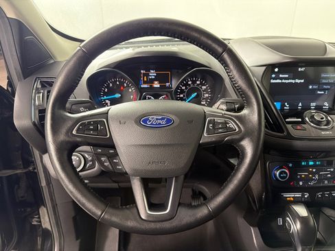 Used 2019 Ford Escape Titanium AWD/4WD image 14