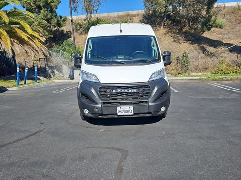 Used 2024 RAM ProMaster 2500 w/ Convenience Group FWD image 13