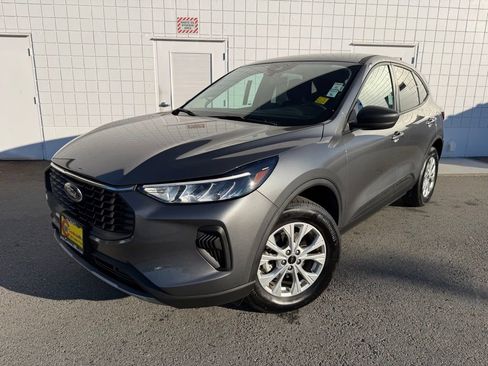 Used 2025 Ford Escape Active image 1