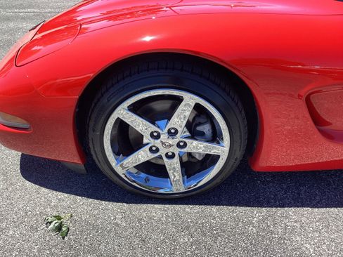 Used 2000 Chevrolet Corvette Convertible RWD image 10