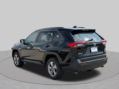 Used 2024 Toyota RAV4 XLE AWD/4WD image 5