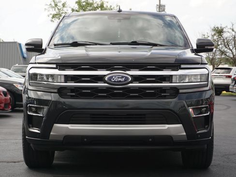 Used 2023 Ford Expedition Max Limited RWD image 2