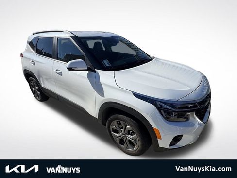Used 2024 Kia Seltos S AWD/4WD image 1