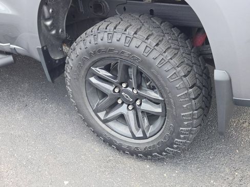 Certified 2021 Chevrolet Silverado 1500 LT Trail Boss w/ LPO, Dark Essentials Package AWD/4WD image 19