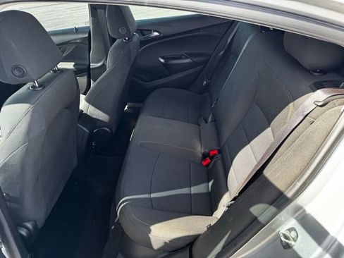 Used 2016 Chevrolet Cruze LS FWD image 9