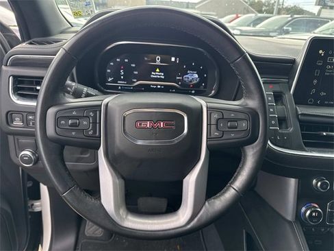 Used 2022 GMC Yukon XL SLT w/ SLT Luxury Package image 27