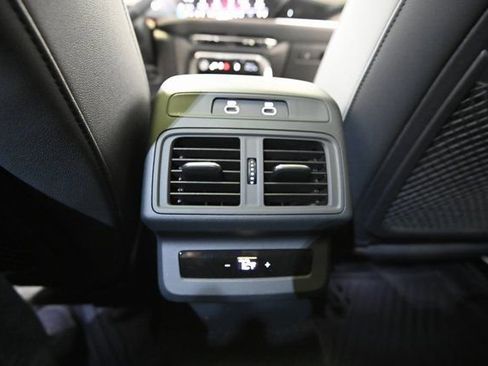 Used 2025 Audi Q5 Premium Plus w/ Premium Plus AWD/4WD image 31