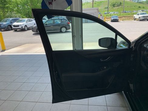 Used 2025 Subaru Legacy Premium AWD/4WD image 8