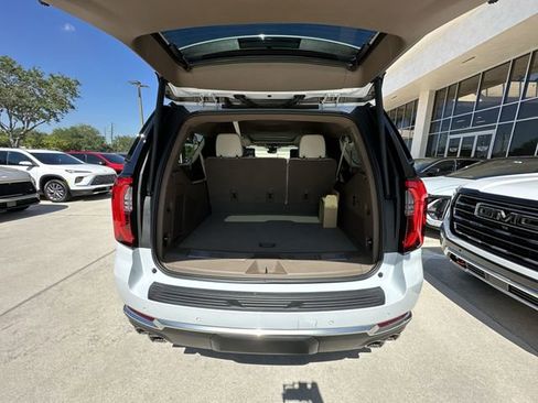 Certified 2026 GMC Yukon XL Denali w/ Denali Reserve Package AWD/4WD image 34
