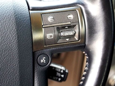 Used 2017 Lexus GX 460 image 19