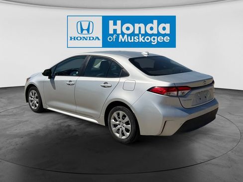 Used 2025 Toyota Corolla LE FWD image 7