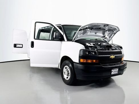 Used 2022 Chevrolet Express 2500 w/ Driver Convenience Package RWD image 16