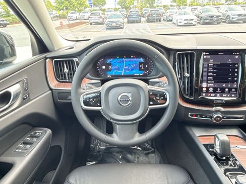 Used 2023 Volvo XC60 B5 Plus w/ Climate Package AWD/4WD image 16