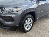 Used 2024 Jeep Compass Sport image 2