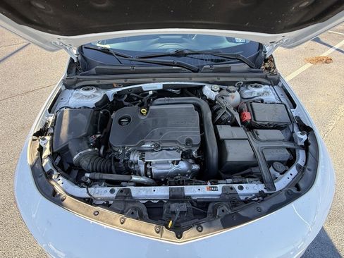 Used 2024 Chevrolet Malibu LT image 32