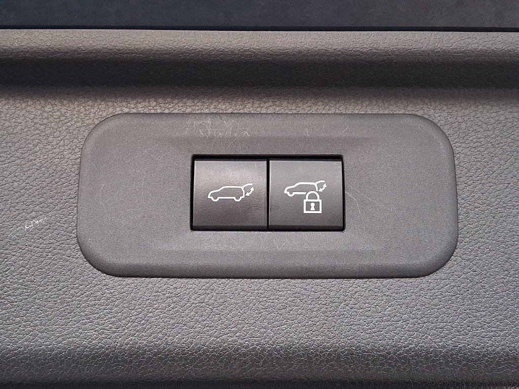 Used 2024 Toyota Grand Highlander AWD image 32