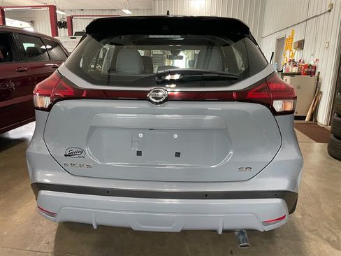 Used 2021 Nissan Kicks SR w/ SR Premium Package FWD image 24
