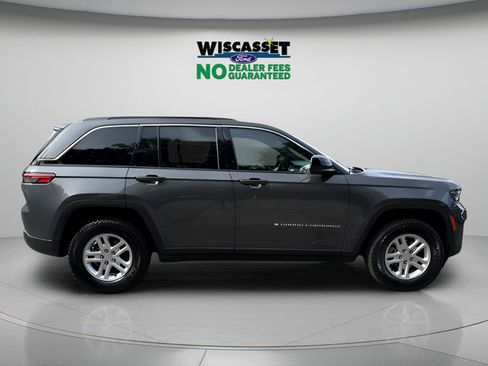 Used 2025 Jeep Grand Cherokee Laredo w/ Luxury Tech Group I AWD/4WD image 6