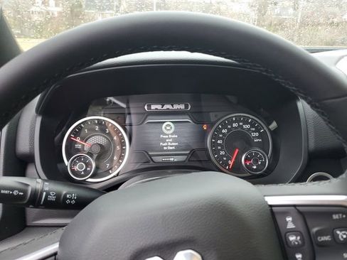 New 2026 RAM 1500 4x4 Crew Cab image 7