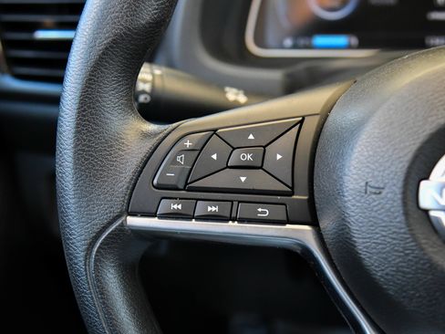 Used 2025 Nissan Leaf S FWD image 29