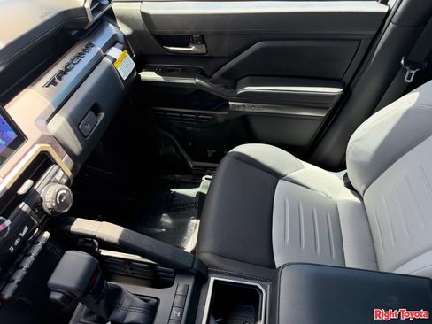 New 2026 Toyota Tacoma TRD Off-Road AWD/4WD image 19