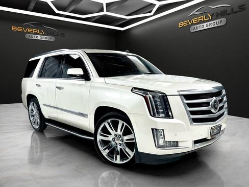 Used 2015 Cadillac Escalade Premium AWD/4WD image 7