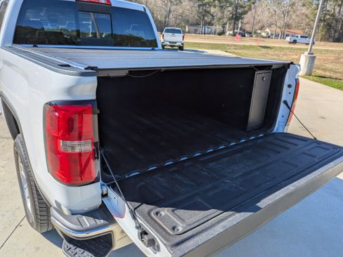 Used 2018 GMC Sierra 1500 SLE w/ SLE Value Package image 7