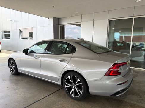 Used 2023 Volvo S60 B5 Core AWD/4WD image 4