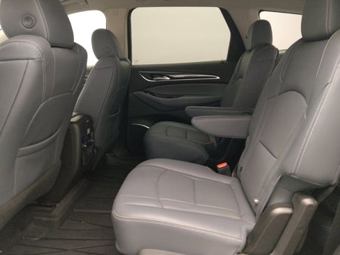 Used 2020 Buick Enclave Essence w/ Sport Touring Edition image 18