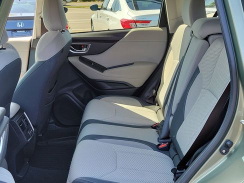 Used 2019 Subaru Forester Premium image 16