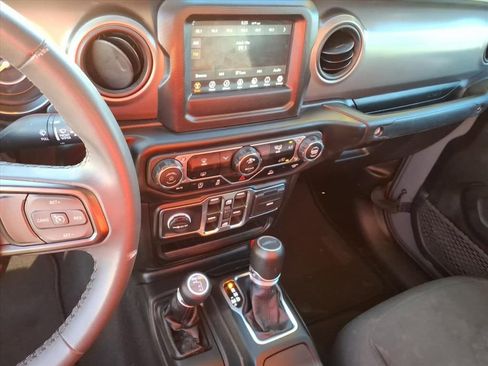 Used 2023 Jeep Gladiator Sport image 34