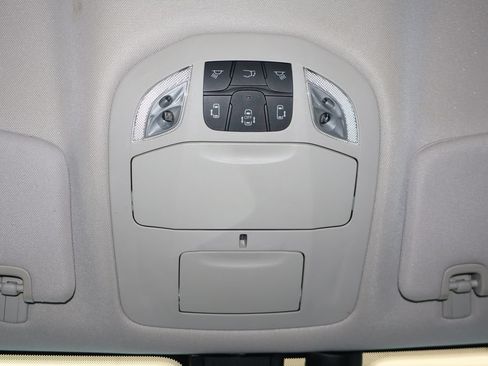 Used 2018 Chrysler Pacifica Touring-L w/ Premium Audio Group FWD image 33