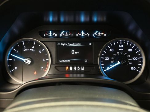 Used 2021 Ford Expedition XLT RWD image 27