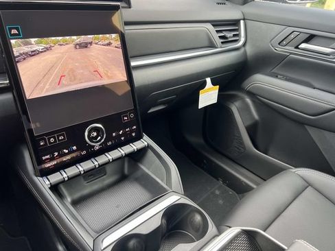 New 2026 GMC Terrain Elevation w/ Elevation Premium Package AWD/4WD image 30