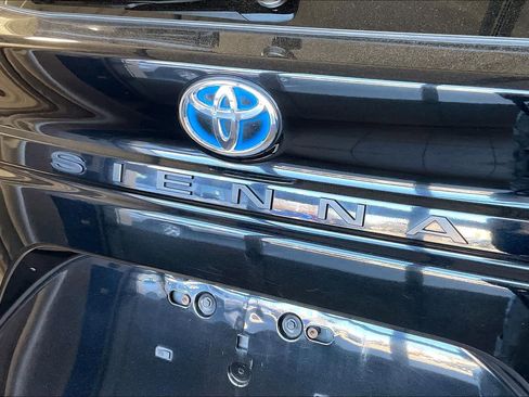 Used 2022 Toyota Sienna LE image 28