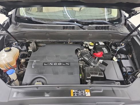 Used 2016 Lincoln MKX Reserve w/ Climate Package AWD/4WD image 2