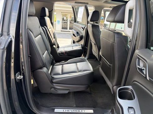 Used 2017 Chevrolet Suburban Premier AWD/4WD image 24