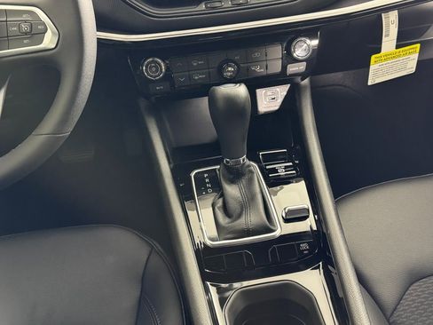 New 2026 Jeep Compass Latitude image 25