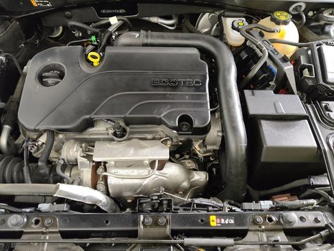 Used 2022 Chevrolet Malibu RS image 30