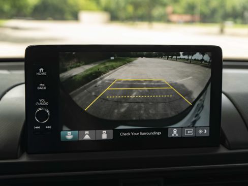 Used 2023 Honda Pilot Touring image 32