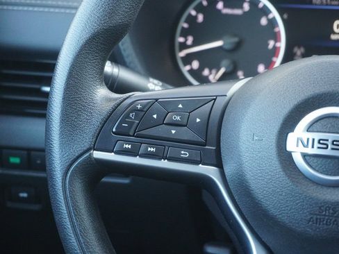 Used 2023 Nissan Sentra SV image 14