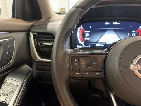 Certified 2022 Nissan Rogue Platinum w/ Head-Up Display Package AWD/4WD image 19