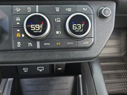 Used 2023 Land Rover Defender 130 X-Dynamic SE AWD/4WD image 25