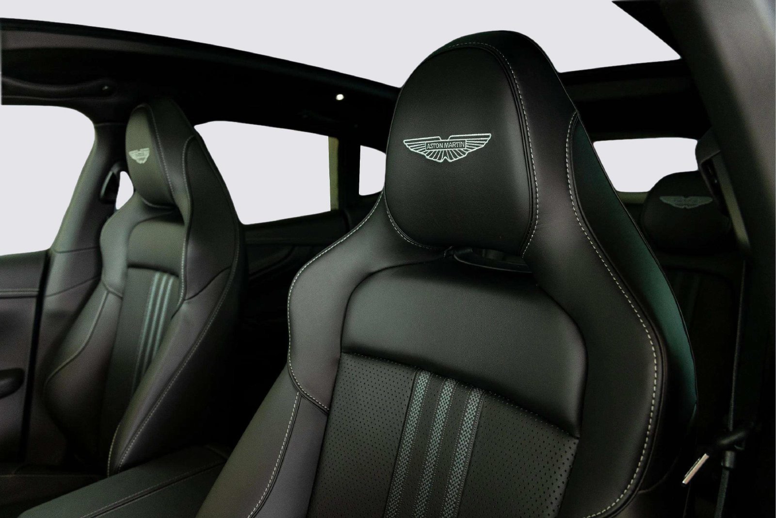 New 2026 Aston Martin DBX 707 AWD/4WD image 16