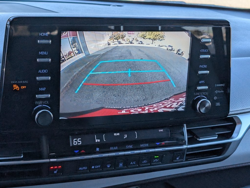 Certified 2022 Toyota Sienna XLE w/ XLE Plus Package FWD image 19