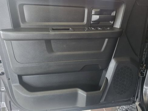 Used 2014 RAM 1500 Express AWD/4WD image 19